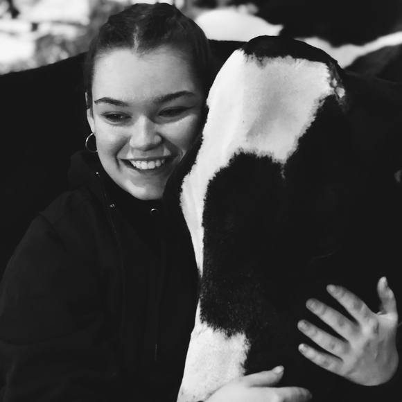 Meet your Posher, Emma - Picture 1 of 1